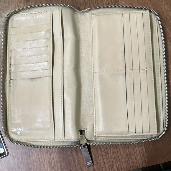 Chanel Long Zippy Wallet - Picture 10 of 12